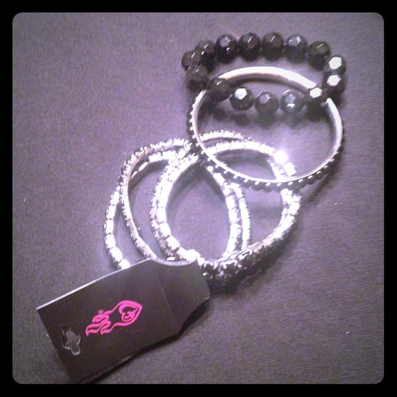 NWT! Torrid XL black & silver stretch bracelets!