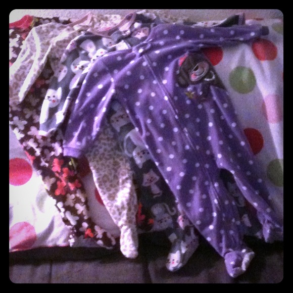PRICE REDUCED!! BUNDLE !!! 4 pair footed baby PJs!