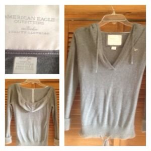 American eagle very soft light weight sweater