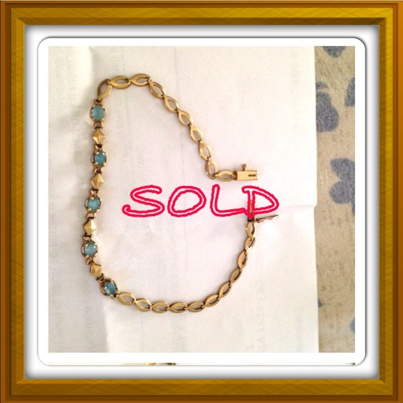 😀 SOLD LOCALLY 😃10k sold yellow Gold Bracelet.