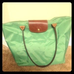 SOLD!! Longchamp le pliage tote purse AUTHENTIC