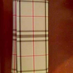 Plaid wallet