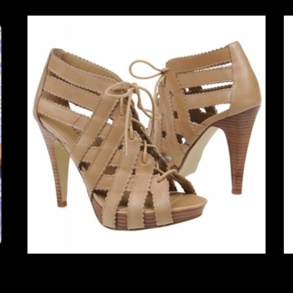 Worn ONCE comes with box