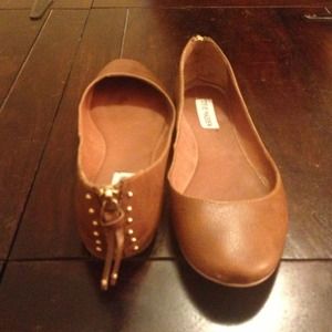 Cognac Steve Madden flats