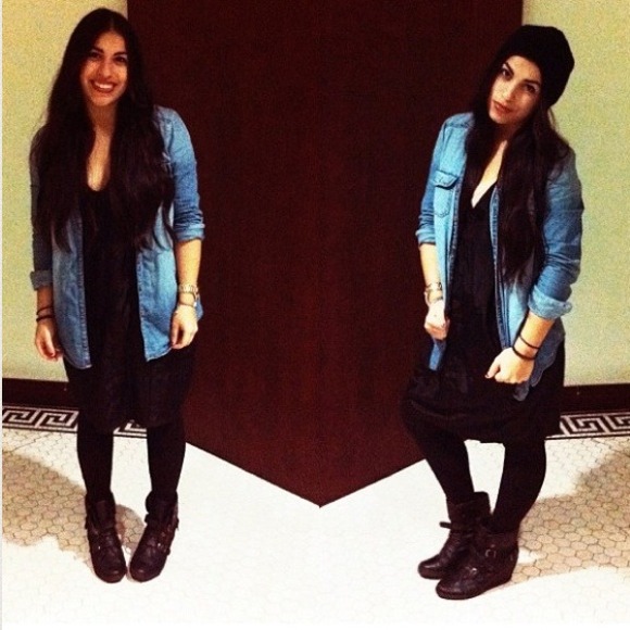 🚫SOLD🚫Buckle Wedge Boots - Picture 2 of 4