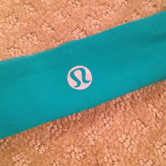 🔴SOLD🔴 Green lulu lemon headband - Picture 2 of 2