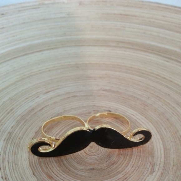 Mustache Double Ring & Earring Set π¨ - Picture 2 of 4