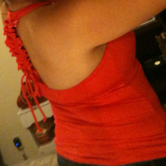 CORAL WORKOUT TOP WITH RUCHED BACK - Picture 2 of 4