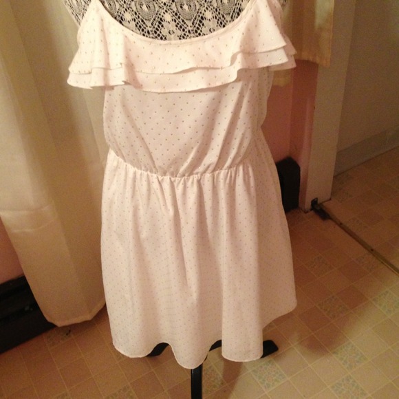 Beautiful Lauren Conrad sun dress