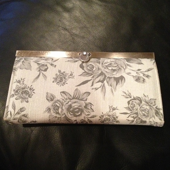 Light Blue Flower Pattern Long Wallet