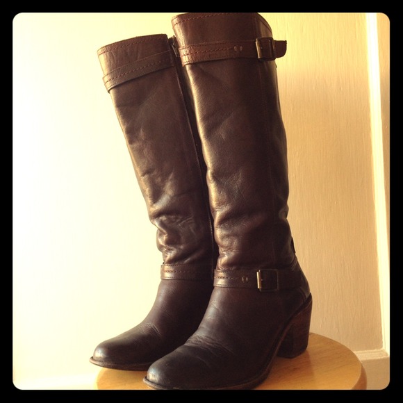 Frye Carmen Boot