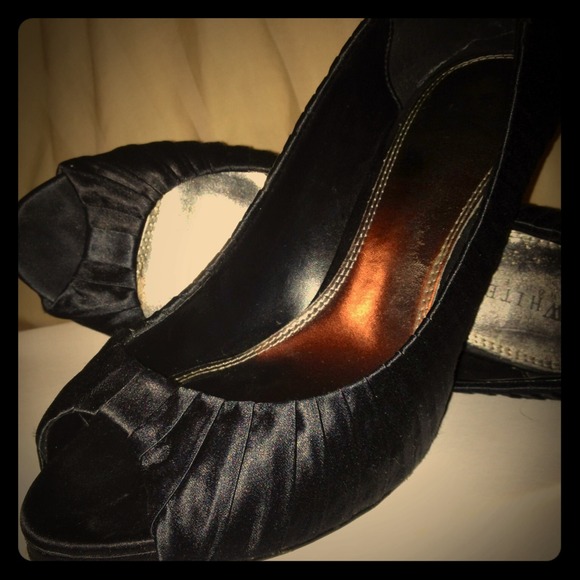 Open toe black heels