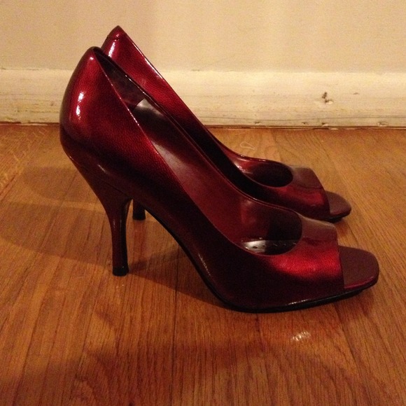 BCBG Shoes Irls Candy Apple Red Peep Toe Pumps Poshmark BCBG Shoes Irls Candy Apple Red Peep Toe Pumps Poshmark