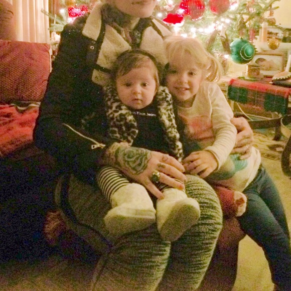 📌Meet your fellow Posher,Alannah📌 - Picture 3 of 8