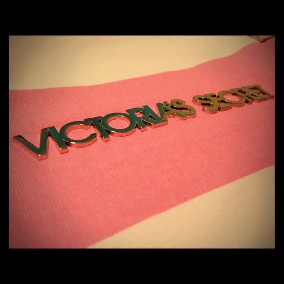Victoria Secret Getaway Bag