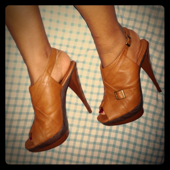 Light brown peep toe heels