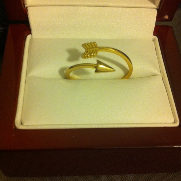 Beautiful arrow ring silver 925