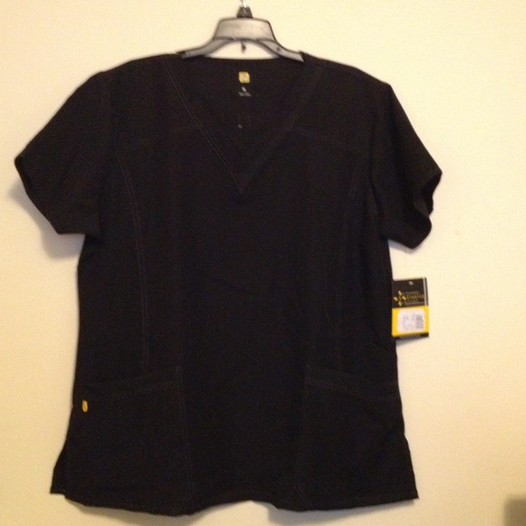 XL Black Scrub with two pockets