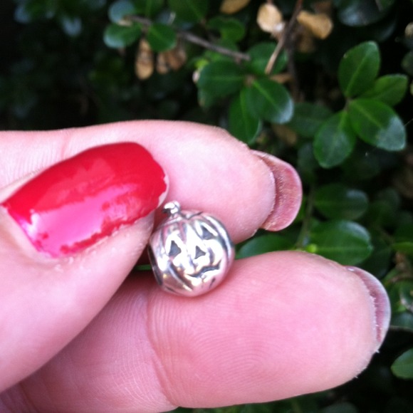 Pandora pumpkin charm
