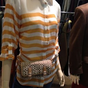 SOLD-----> Coach pouch