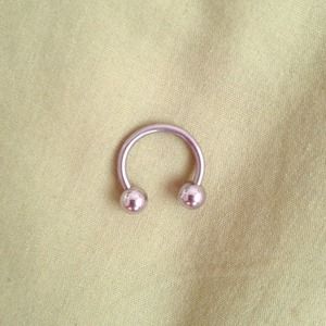 Hoop ring (belly, nose, ear, etc)