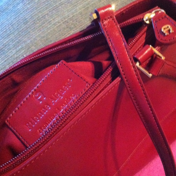 Handbag - Picture 4 of 4