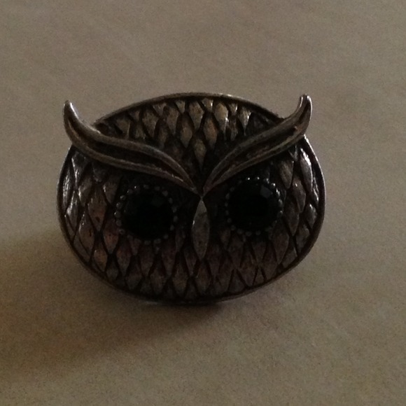 Jeweled owl stretch ring