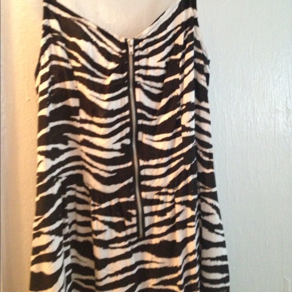 Zebra dress - Picture 2 of 2