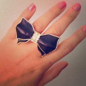 black and gold bow ring!