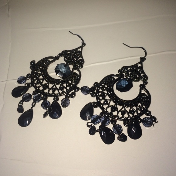 🎉30% OFF BUNDLES🎉grey/ dark blue earrings
