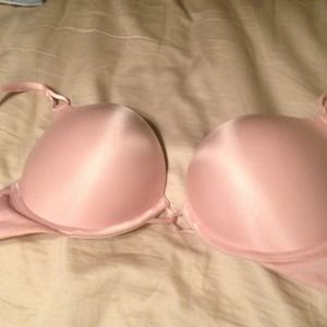 🚫🚫ON HOLD🚫🚫Pink VS MIRACULOUS bra