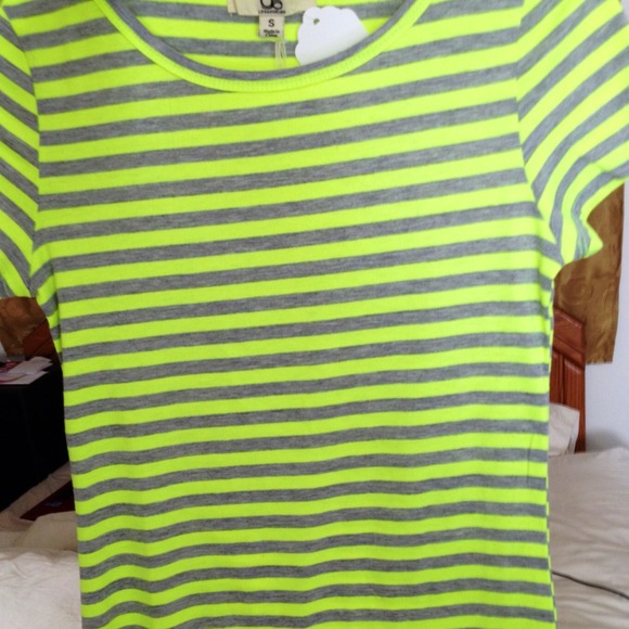 👚💚beautiful striped shirt.