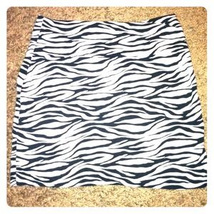 Black & white zebra mini-skirt