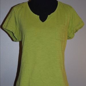 Comfy T-Shirt! Nice color!