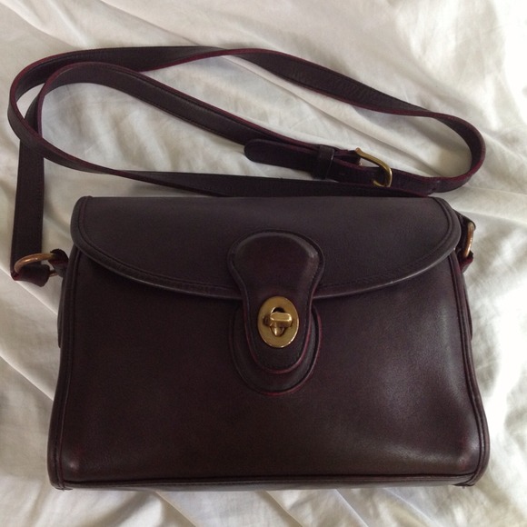 Coach Handbags - 💯% Authentic Coach Crossbody