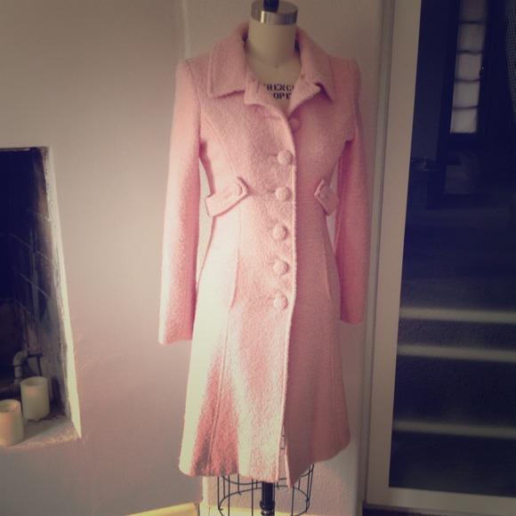 Vintage inspired Knee length pink coat!