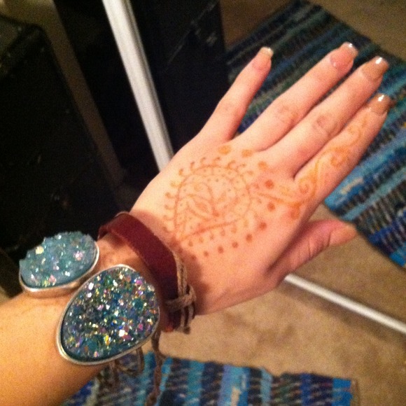 Blue stone bracelet from urban outfitters