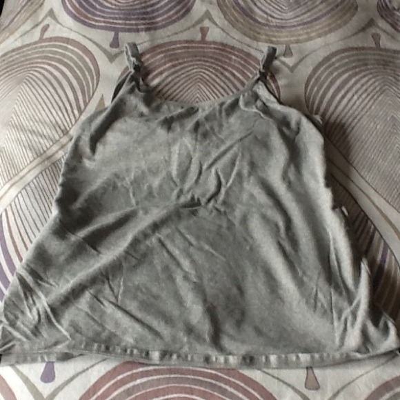 📛RESERVED📛4 Maternity nursing top & 2 bras