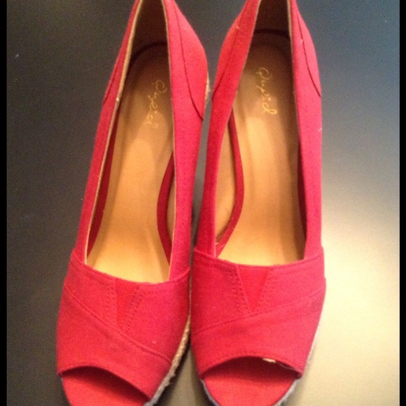 Wedge, Peep toe shoe