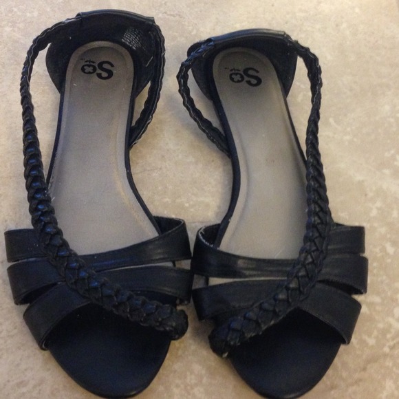 Black So sandals