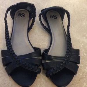 Black So sandals