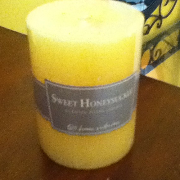 Sweet honeysuckle candle (sale) bundle