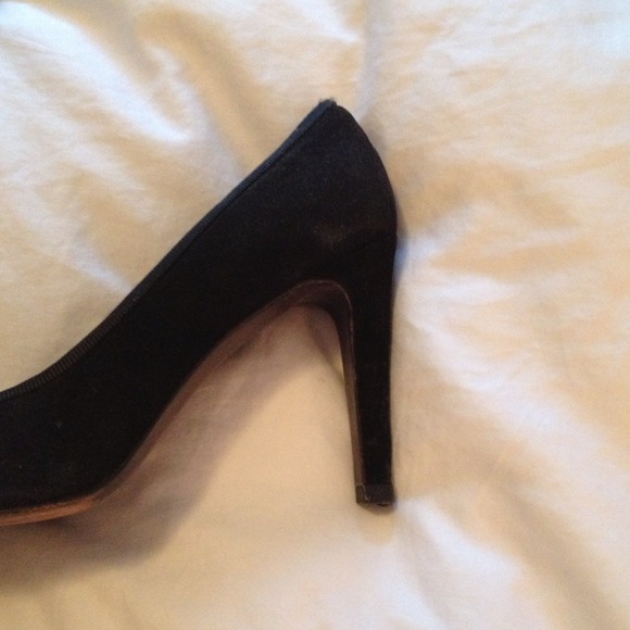 Stuart weitzman size 8 pumps. - Picture 3 of 3