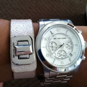 AUTHENTIC Juicy leather bracelet