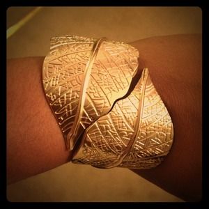 Gold Leaf Braclet