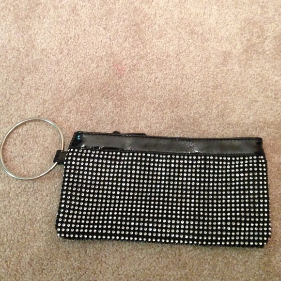 ✨Flash Sale✨ Black patent leather diamond clutch