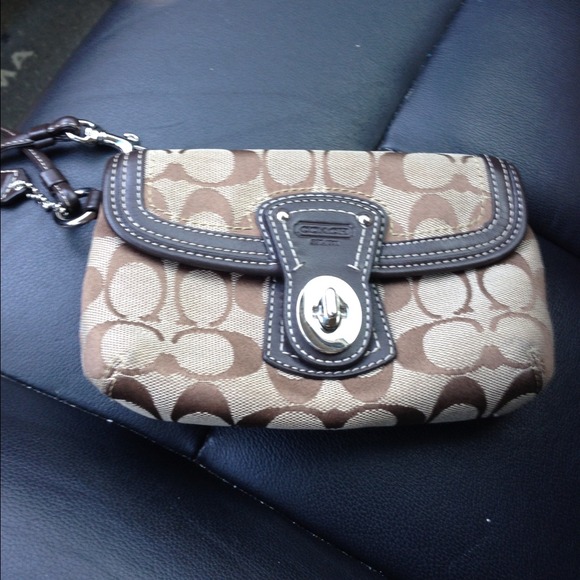 Coach Clutches & Wallets - Coach wristlet