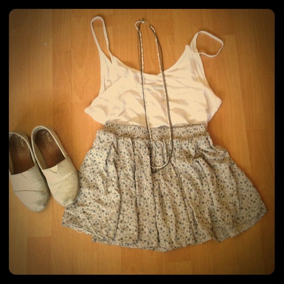 Brandy Melville skirt