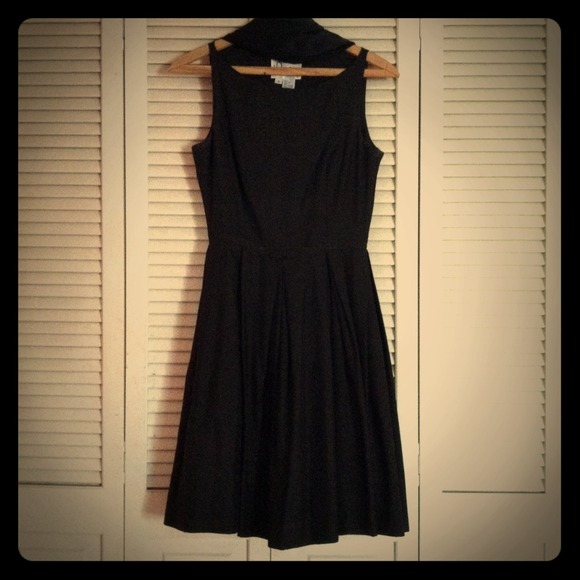 LILLY PULITZER Classic "Little Black Dress"