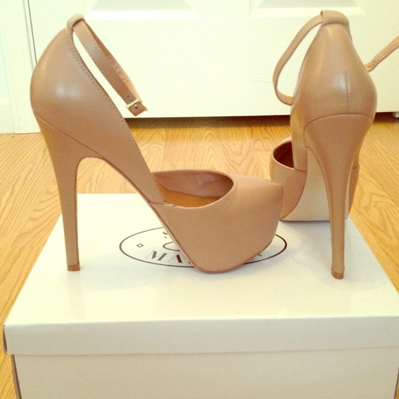 Steve Madden Deeny Heels in Blushy Lea